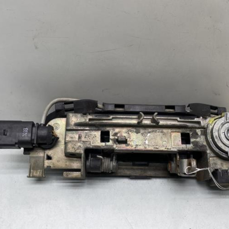 Poignee porte avant gauche AUDI A4 1 Photo n°3