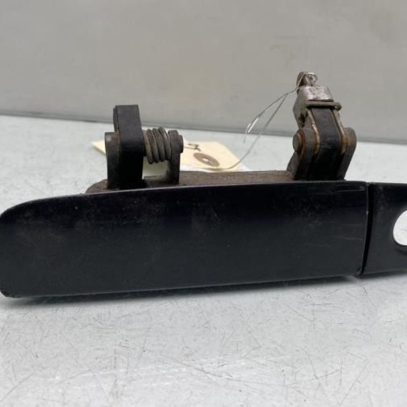 Poignee porte avant gauche AUDI A4 1 Photo n°4