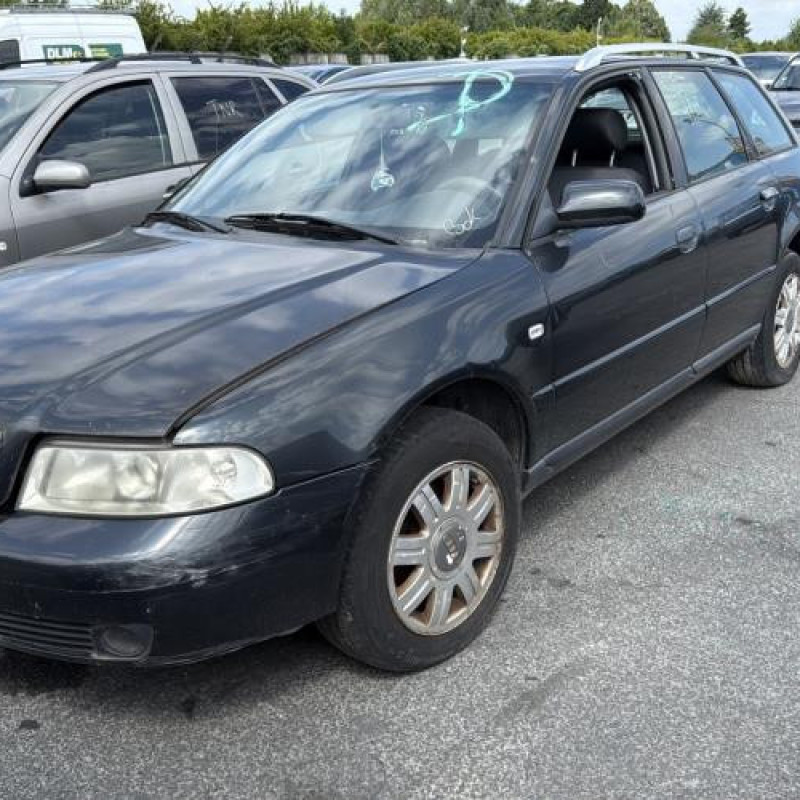 Poignee porte avant gauche AUDI A4 1 Photo n°7