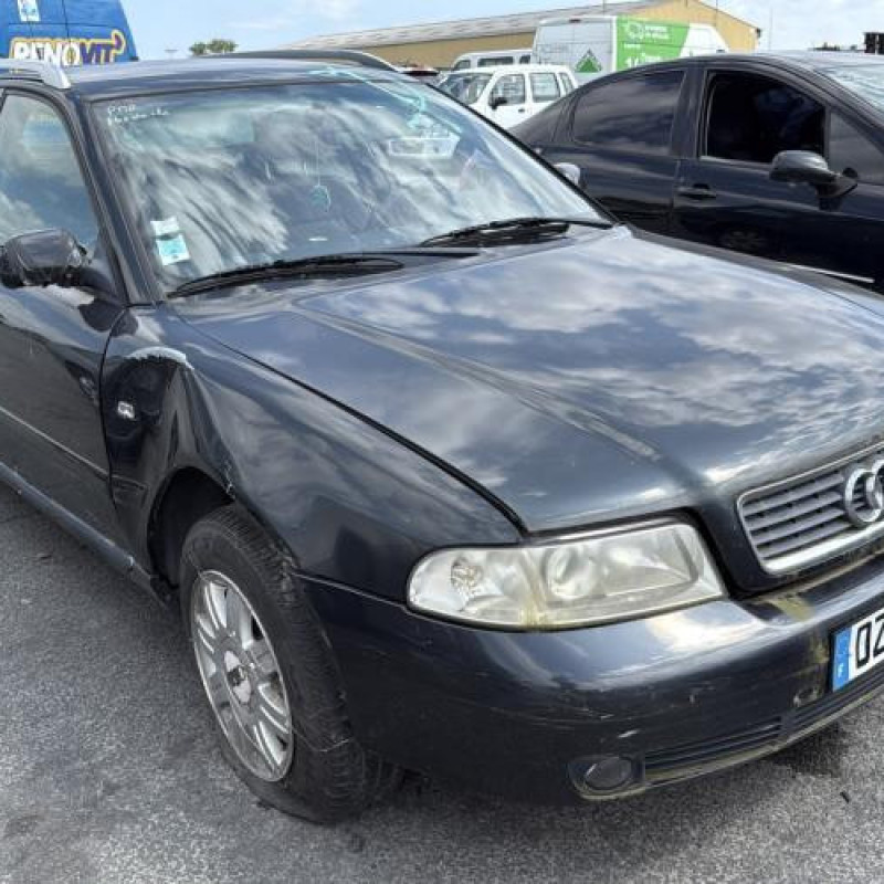 Poignee porte avant gauche AUDI A4 1 Photo n°8