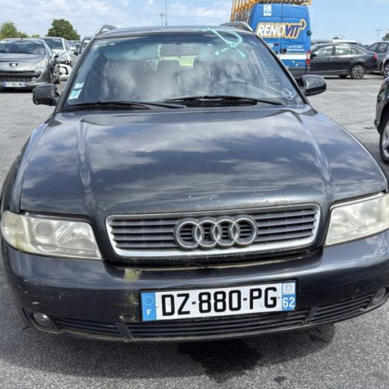 Poignee porte avant gauche AUDI A4 1 Photo n°14