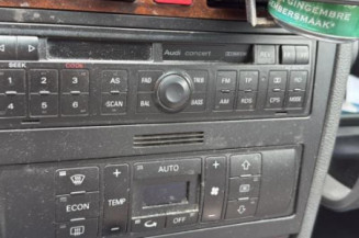 Poignee porte avant gauche AUDI A4 1