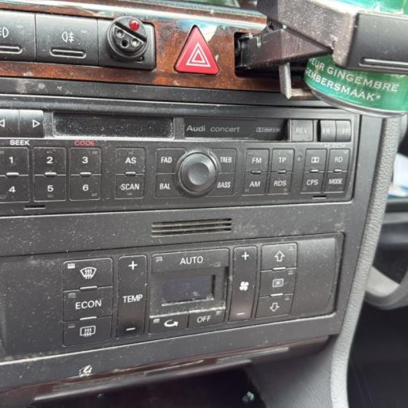 Poignee porte avant gauche AUDI A4 1 Photo n°20