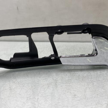 Poignee interieur avant droit VOLKSWAGEN POLO 4 Photo n°1