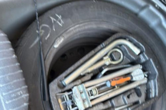 Poignee interieur avant droit VOLKSWAGEN POLO 4