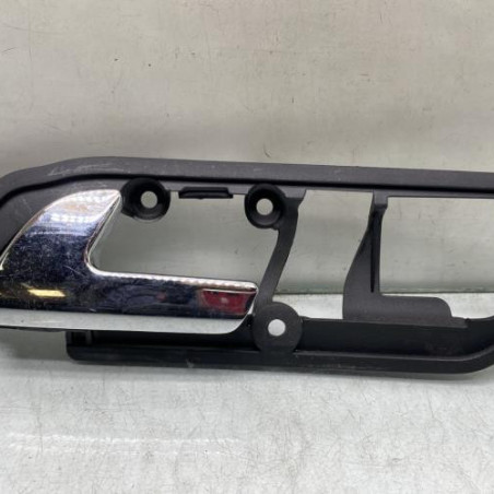 Poignee interieur avant gauche VOLKSWAGEN POLO 4 Photo n°1