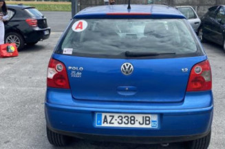 Poignee interieur avant droit VOLKSWAGEN POLO 4