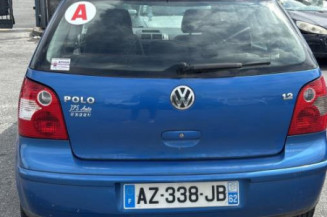 Poignee interieur avant droit VOLKSWAGEN POLO 4