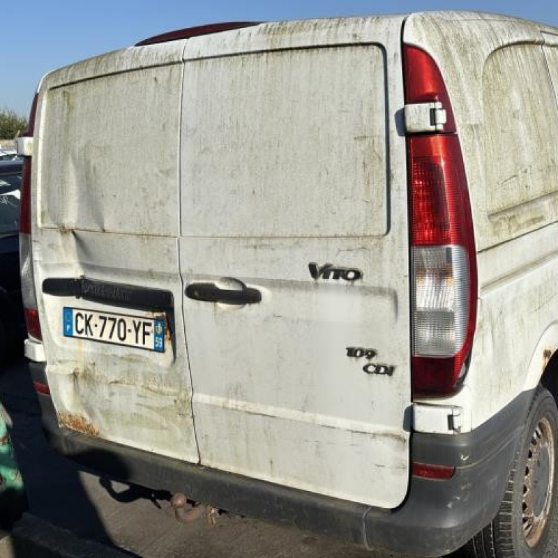 Poignee porte avant gauche MERCEDES VITO 639 Photo n°9