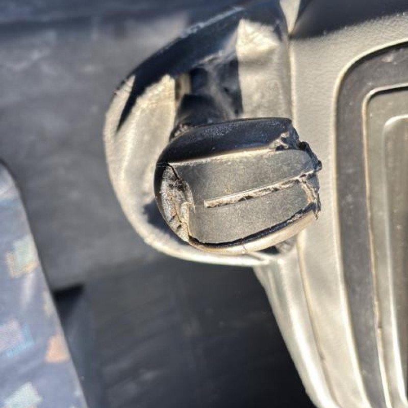 Poignee porte avant gauche MERCEDES VITO 639 Photo n°16