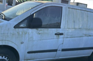 Poignee porte coffre droit MERCEDES VITO 639