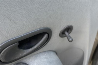 Poignee interieur arriere gauche RENAULT GRAND MODUS