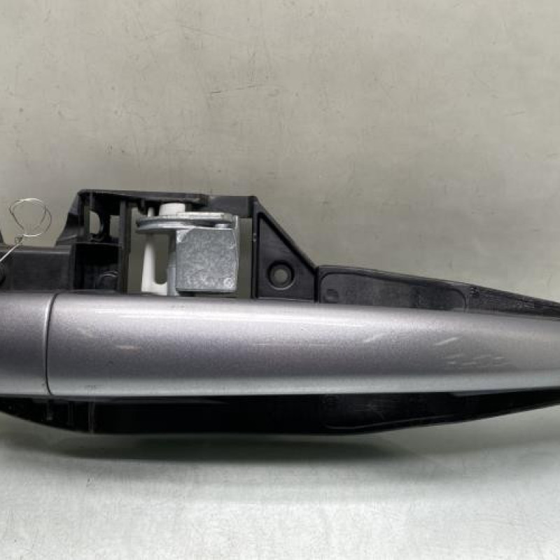 Poignee porte arriere droit PEUGEOT 2008 1 Photo n°1