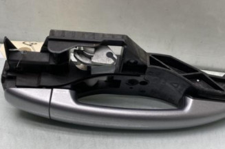 Poignee porte arriere droit PEUGEOT 2008 1