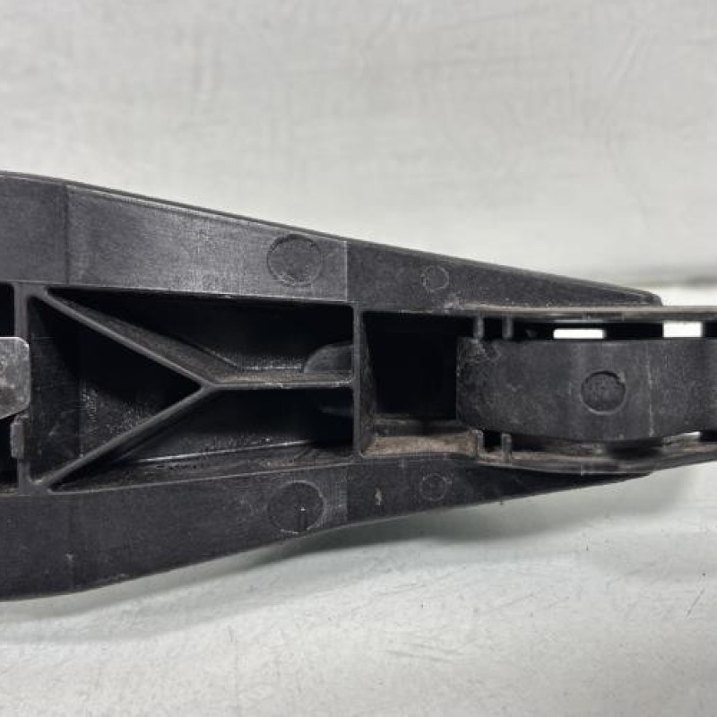 Poignee porte arriere gauche PEUGEOT 2008 1 Photo n°4