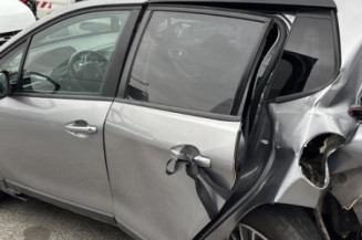 Poignee porte arriere gauche PEUGEOT 2008 1