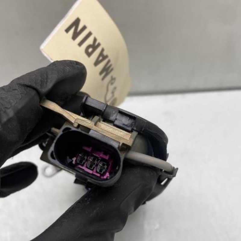 Poignee porte avant gauche AUDI A4 1 Photo n°4