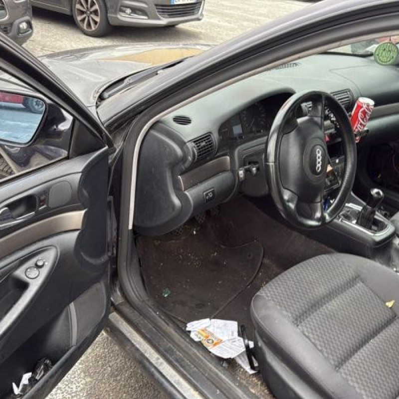 Poignee porte avant gauche AUDI A4 1 Photo n°10