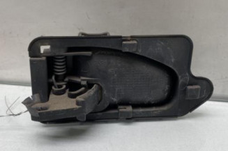 Poignee interieur avant droit CITROEN SAXO
