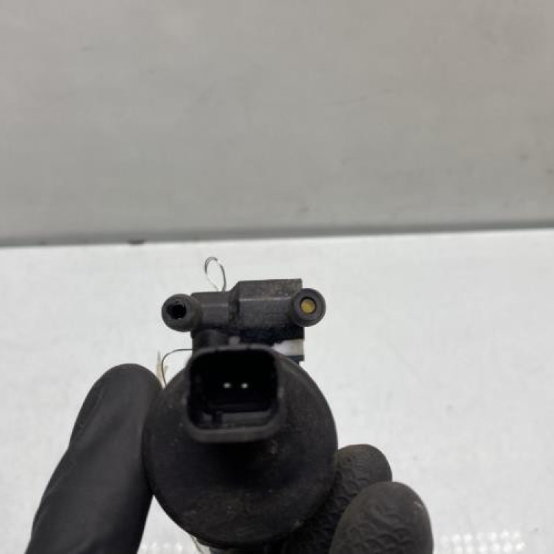 Pompe lave glace avant RENAULT CLIO 3 Photo n°2