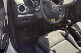 Pompe lave glace avant RENAULT CLIO 3