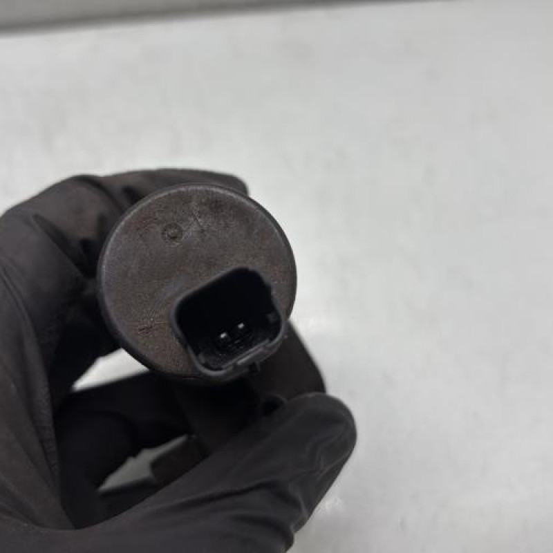 Pompe lave glace avant RENAULT CLIO 5 Photo n°3