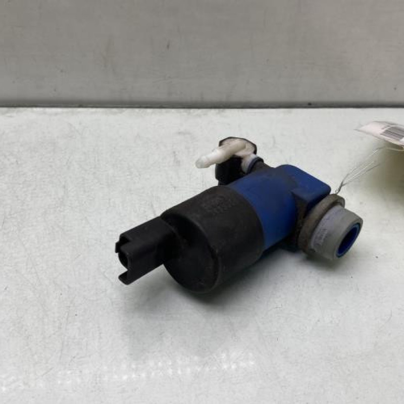 Pompe lave glace avant RENAULT CLIO 3 Photo n°2