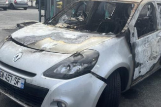 Pompe lave glace avant RENAULT CLIO 3