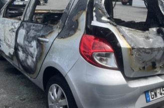 Pompe lave glace avant RENAULT CLIO 3