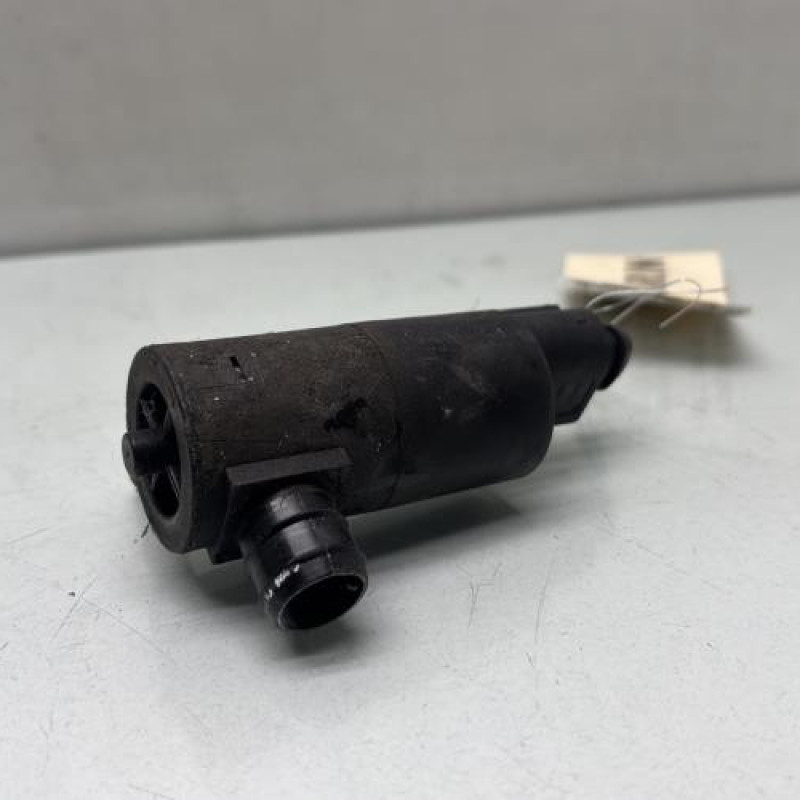 Pompe lave glace arriere TOYOTA YARIS 2 Photo n°1