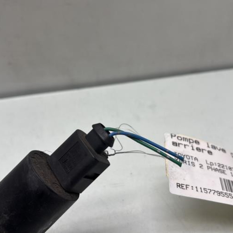 Pompe lave glace arriere TOYOTA YARIS 2 Photo n°3