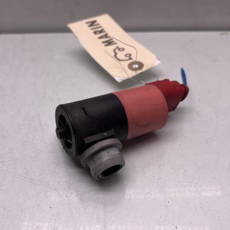 Pompe lave glace avant TOYOTA YARIS 2 Photo n°1