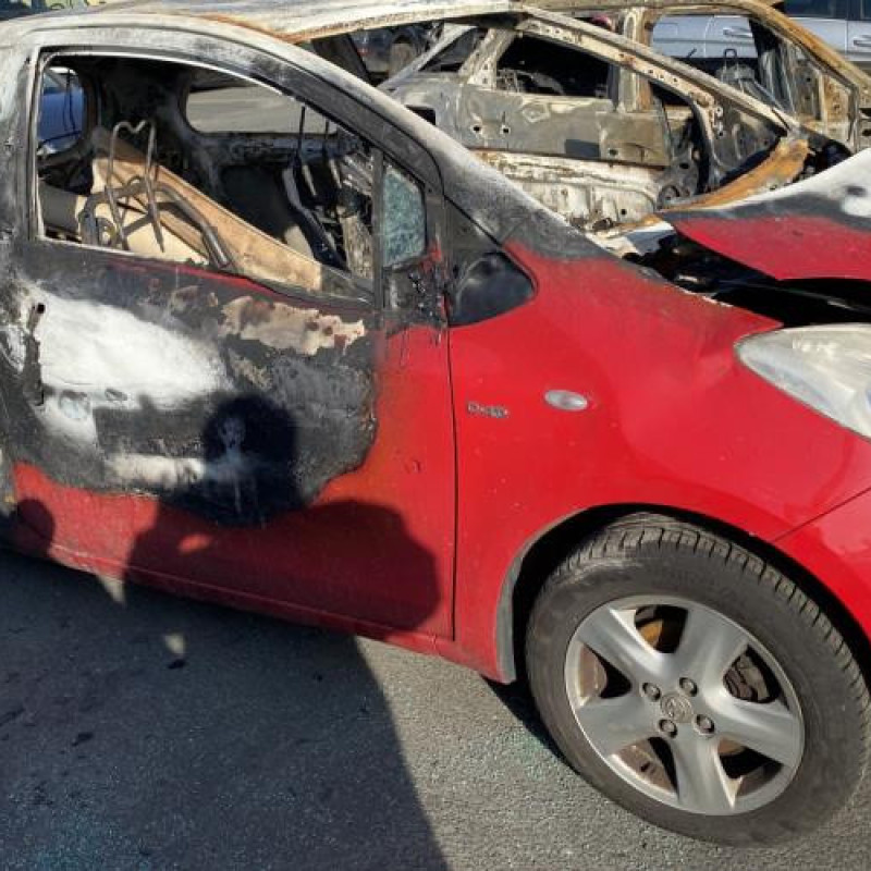 Pompe lave glace avant TOYOTA YARIS 2 Photo n°11