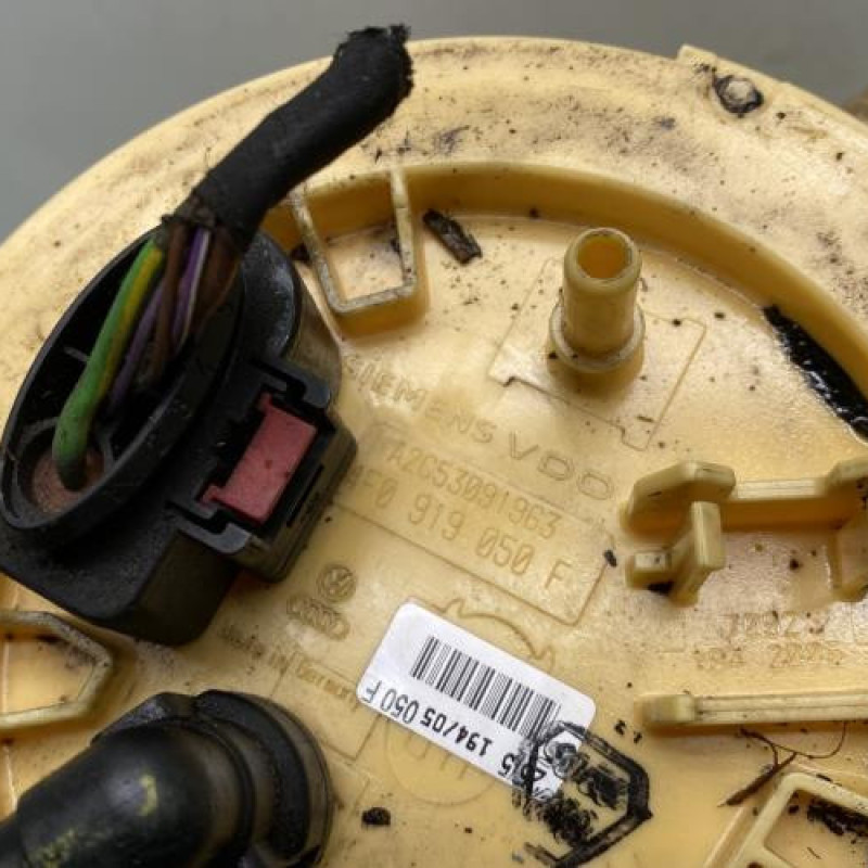 Pompe à carburant AUDI A6 3 Photo n°2