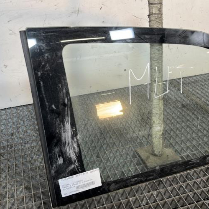 Custode arriere gauche TOYOTA YARIS 2 Photo n°2