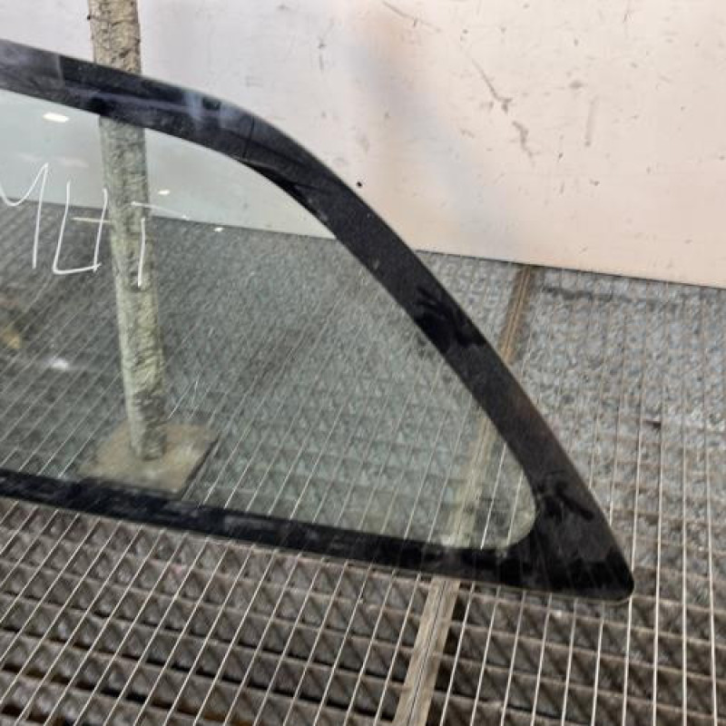 Custode arriere gauche TOYOTA YARIS 2 Photo n°3