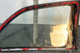 Custode arriere gauche TOYOTA YARIS 2