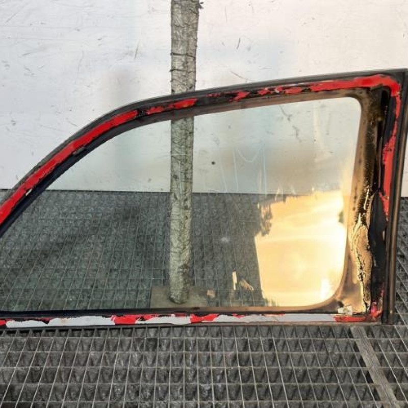 Custode arriere gauche TOYOTA YARIS 2 Photo n°4