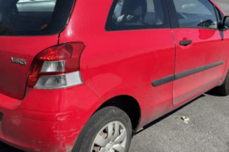 Custode arriere gauche TOYOTA YARIS 2