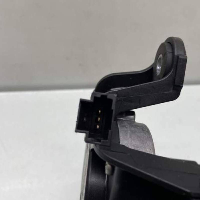 Moteur essuie glace arriere RENAULT SCENIC 3 Photo n°3