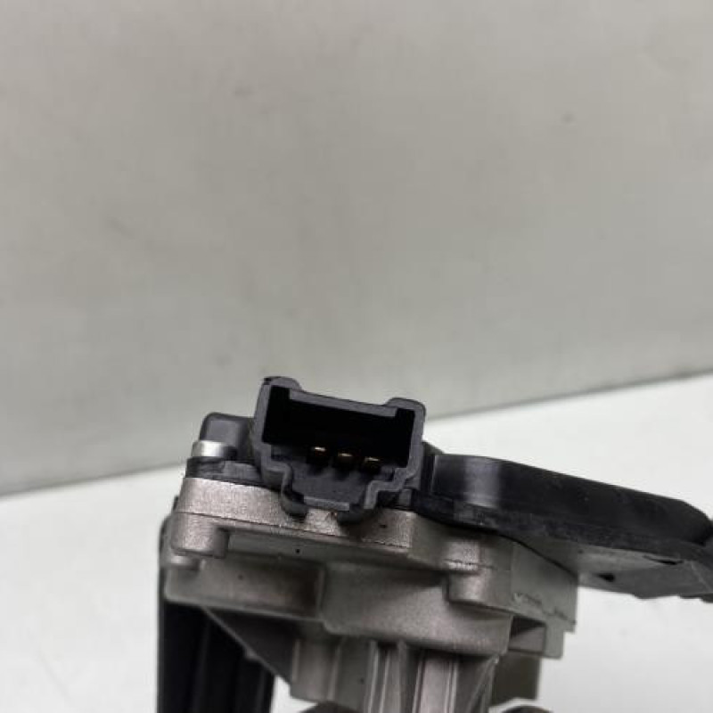 Moteur essuie glace arriere RENAULT KOLEOS 1 Photo n°3