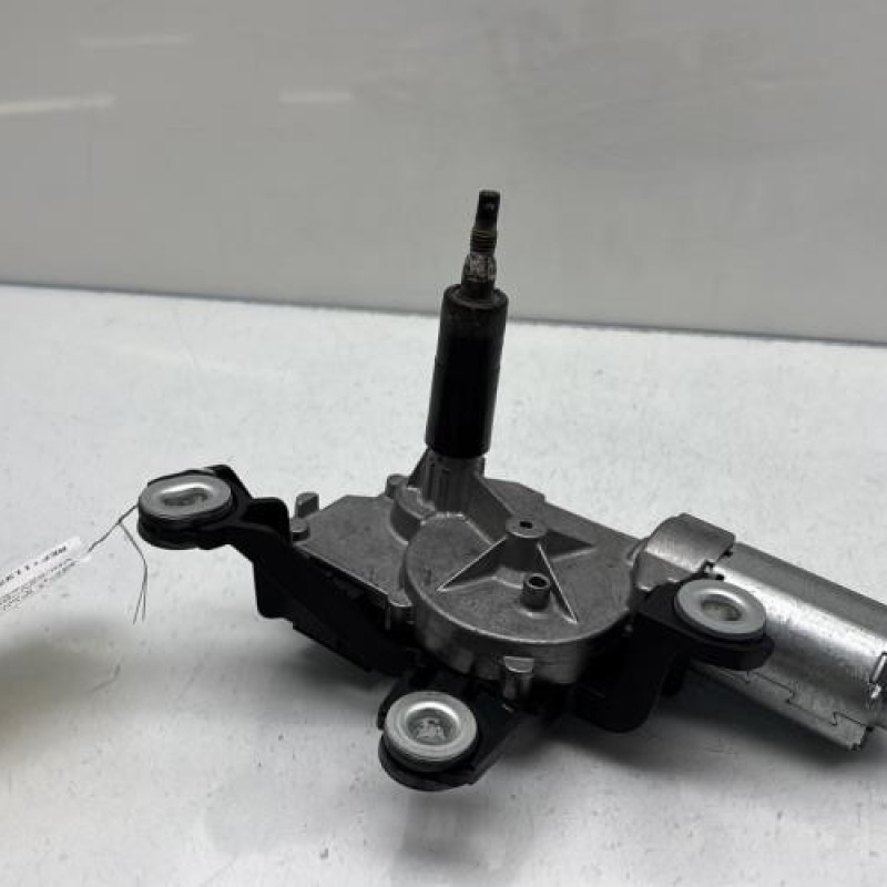 Moteur essuie glace arriere VOLKSWAGEN POLO 4 Photo n°1