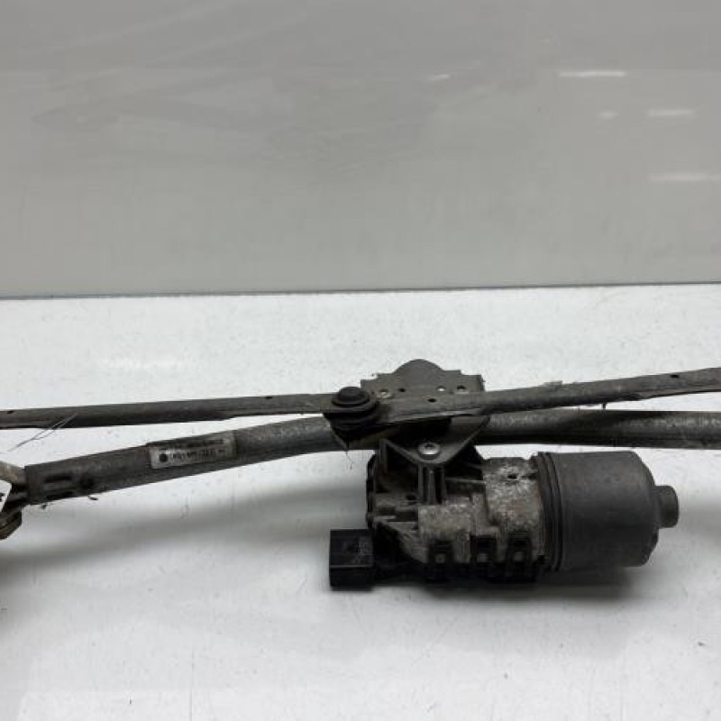 Moteur essuie glace avant VOLKSWAGEN POLO 4 Photo n°1