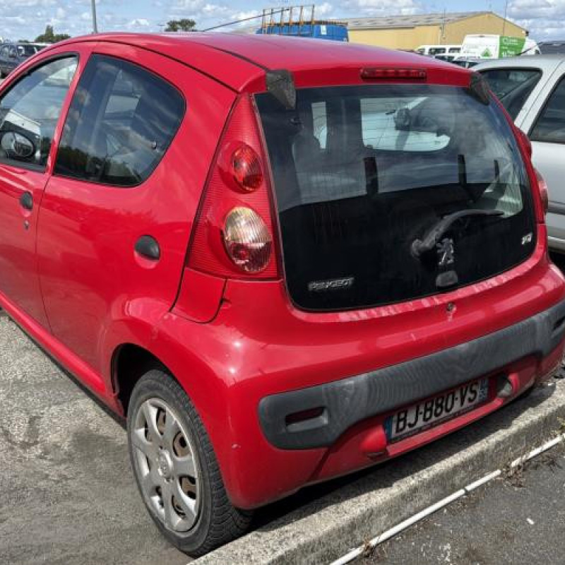 Moteur essuie glace arriere PEUGEOT 107 Photo n°8