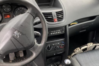 Pretensionneur de ceinture avant droit PEUGEOT 207