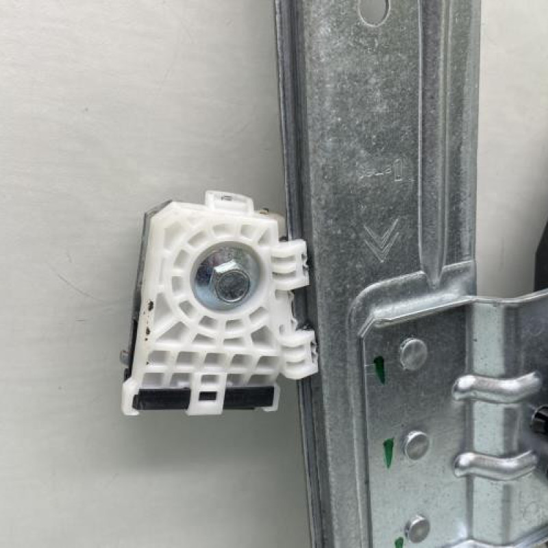 Leve vitre electrique avant gauche CITROEN C3 PICASSO Photo n°8