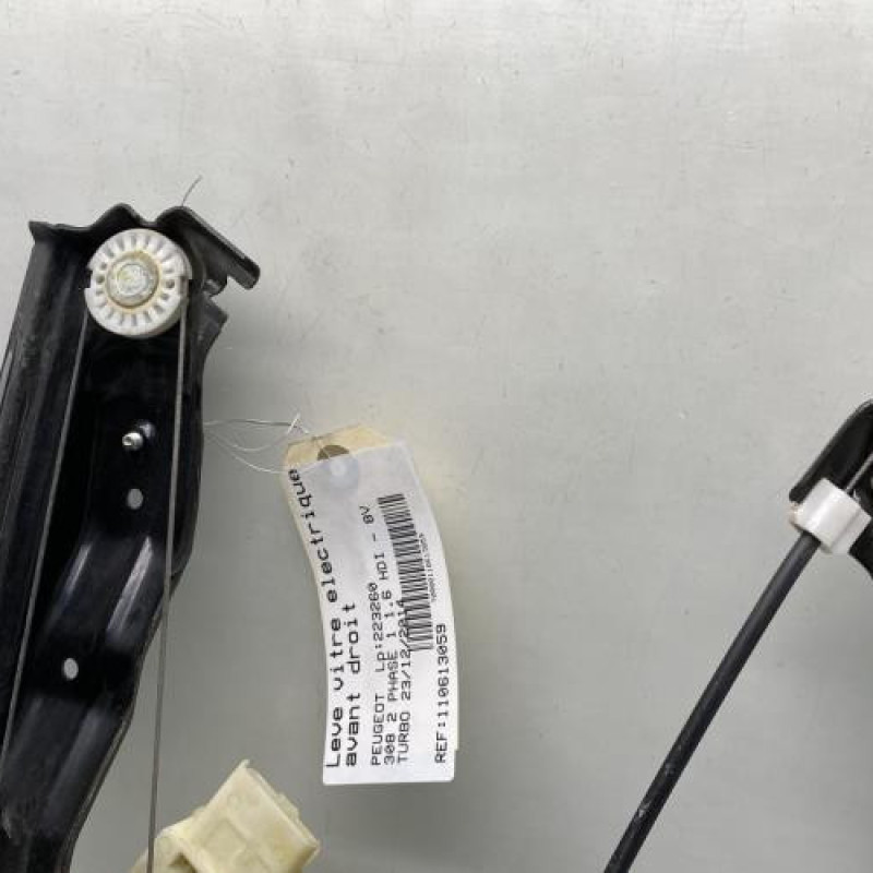 Leve vitre electrique avant droit PEUGEOT 308 2 Photo n°4