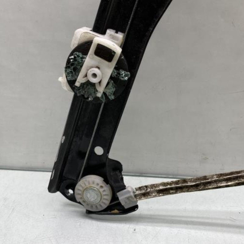 Leve vitre electrique avant gauche PEUGEOT 308 2 Photo n°4