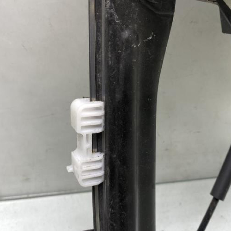 Leve vitre electrique avant gauche PEUGEOT 308 2 Photo n°8