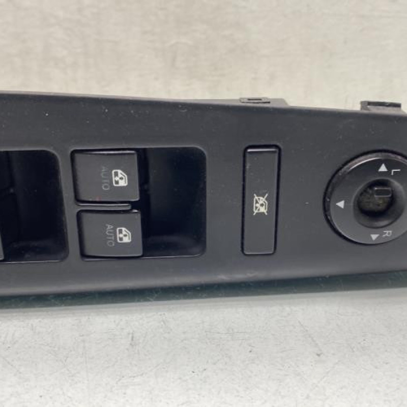 Interrupteur de leve vitre avant gauche KIA CEE-D 1 SPORT WAGON Photo n°2